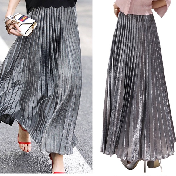 Metallic Pleated Skirt - Picture 6 of 6